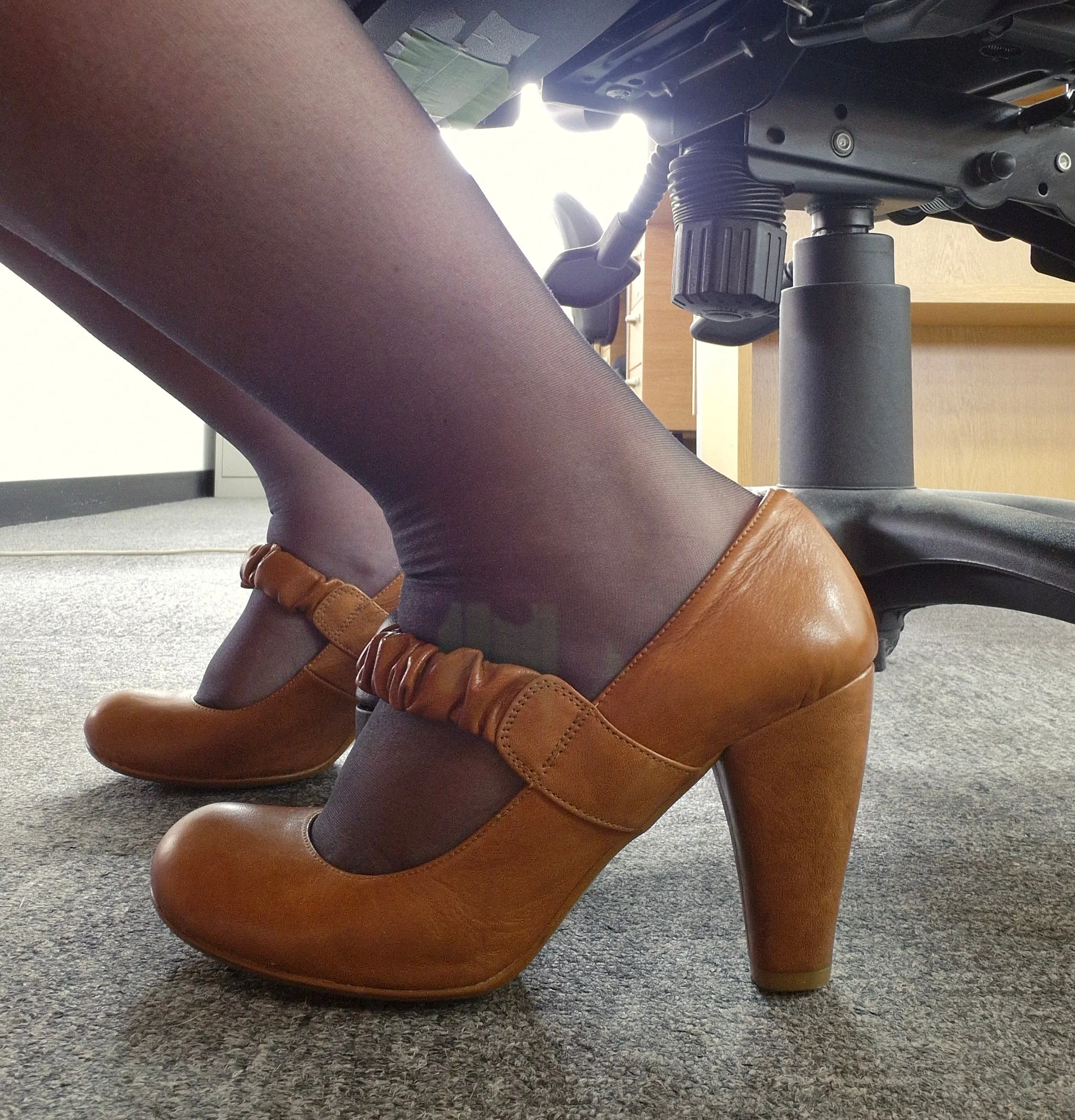 Brown, leather well-worn Nary Jane style heels