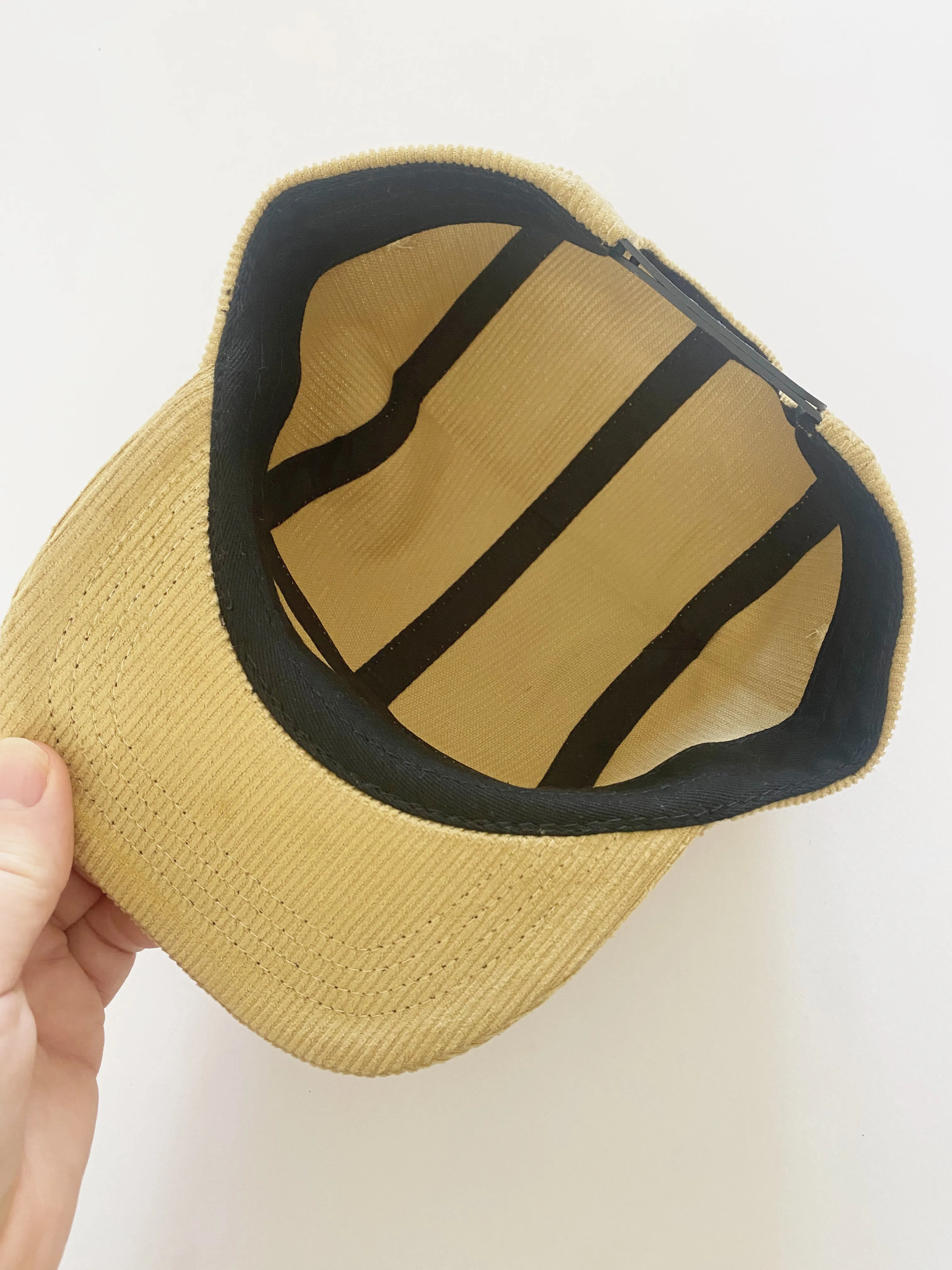Cap | Chasing Waves