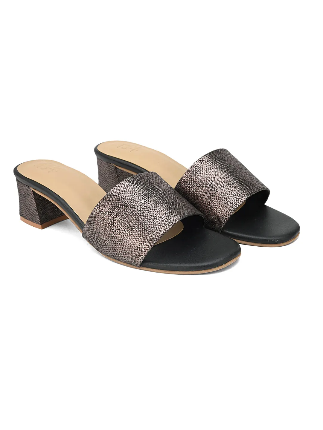 Hydes N Hues Black Short Heels with Gun Metal