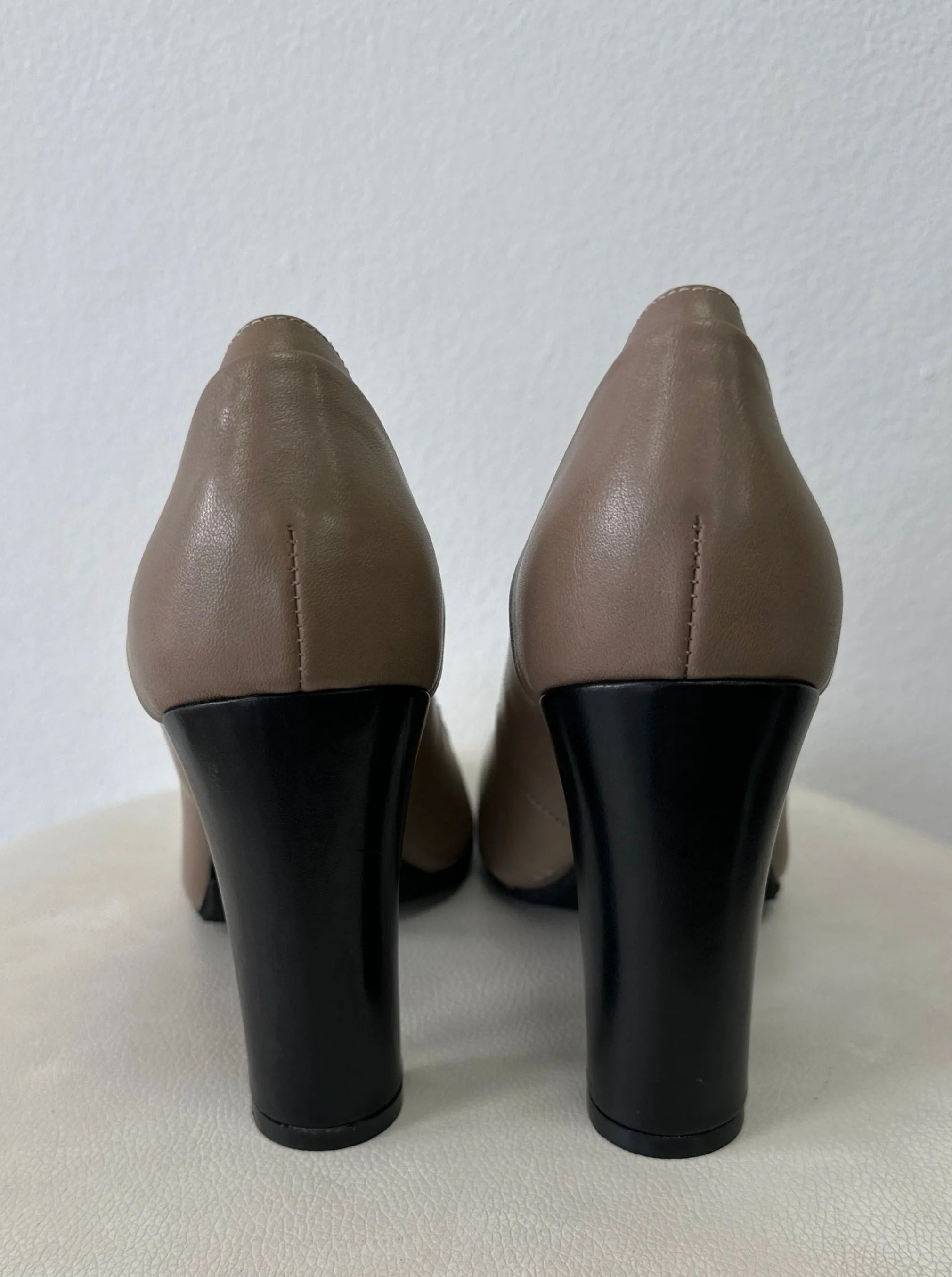 Leather Grand Classic Heels