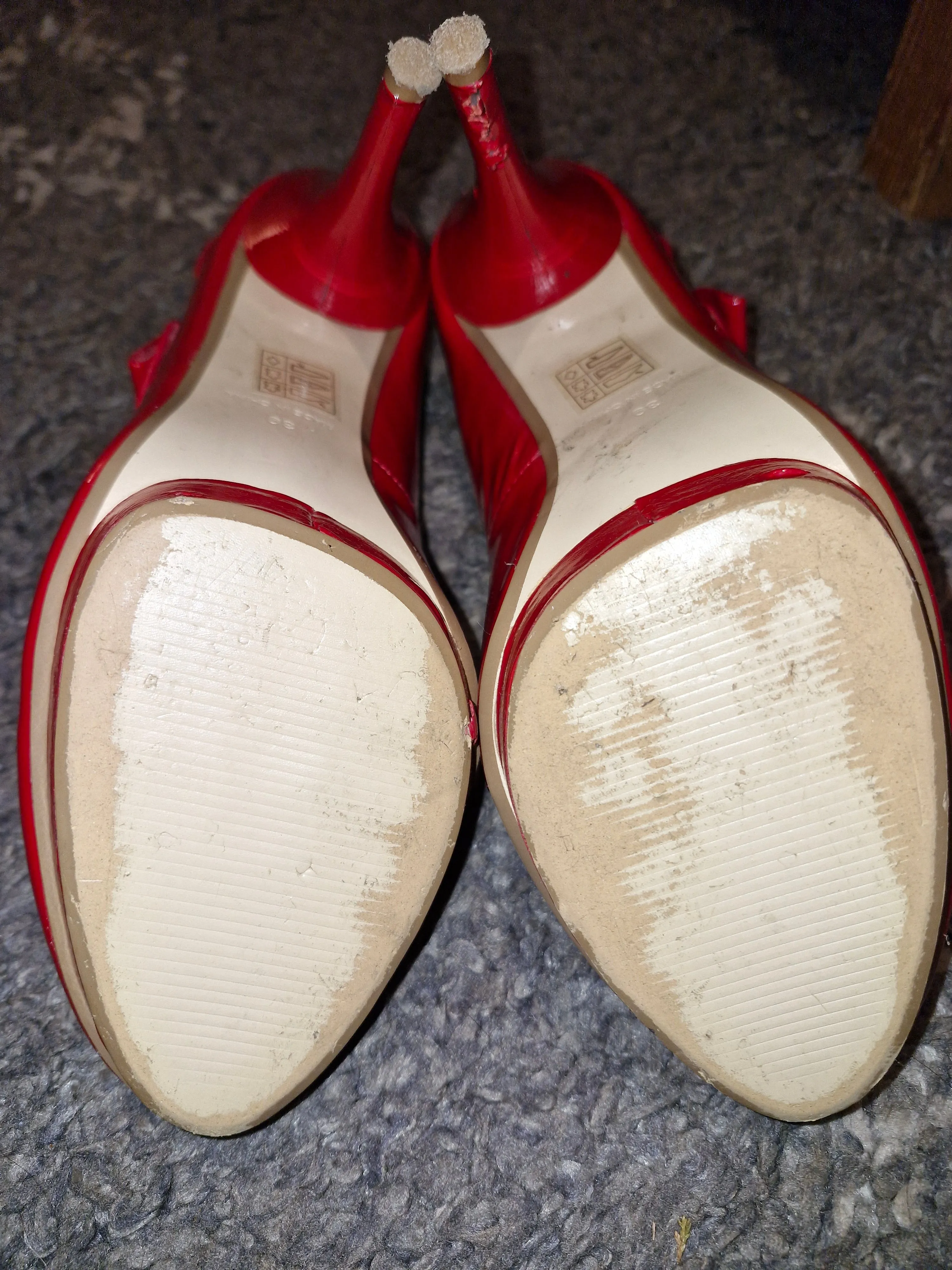 Patent Mary Jane Red Pumps / UK6