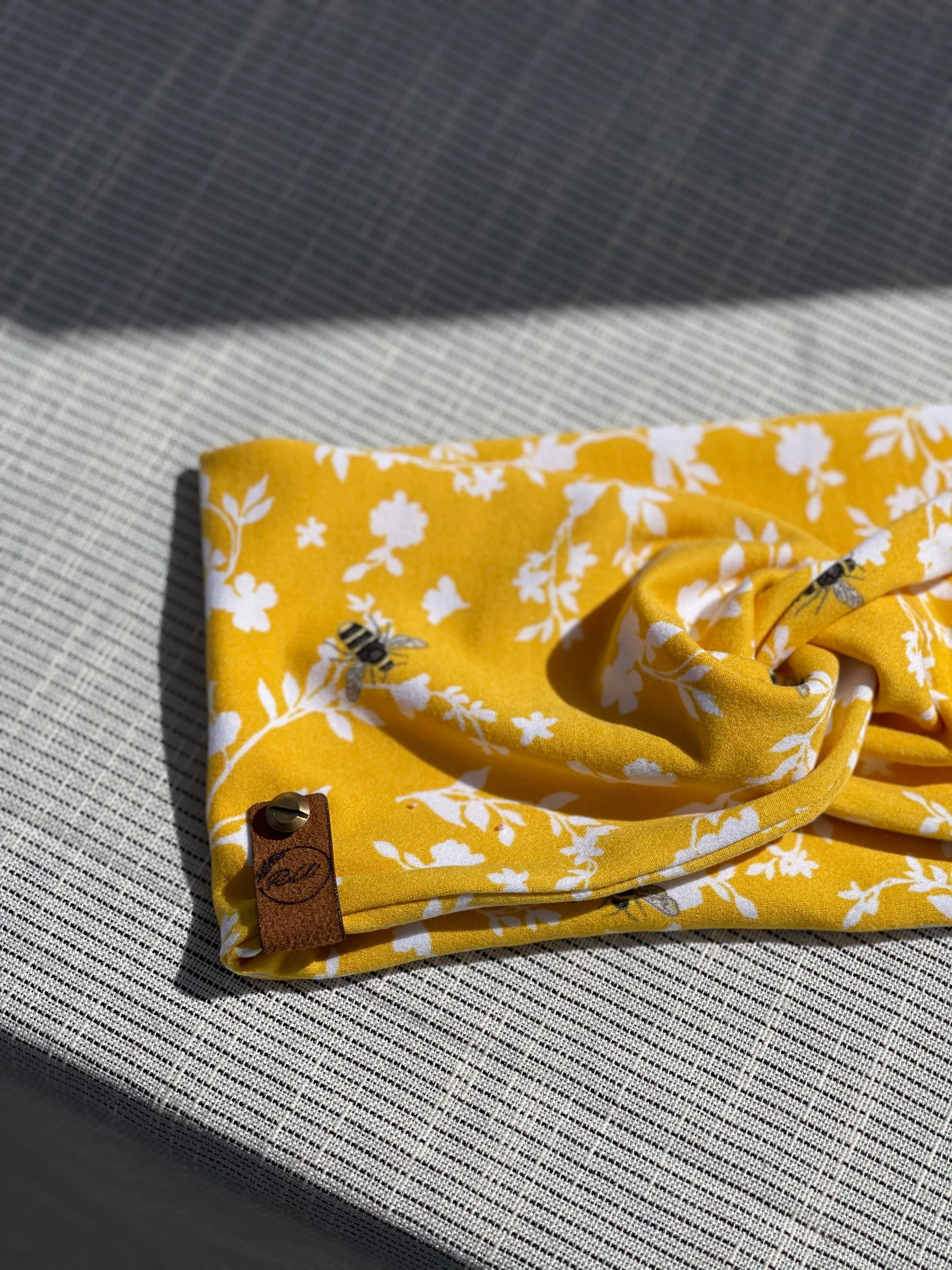 Sweet Bees 🐝 Twist Headband